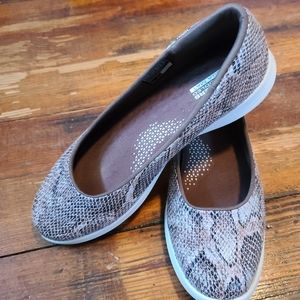Skechers snake print flats